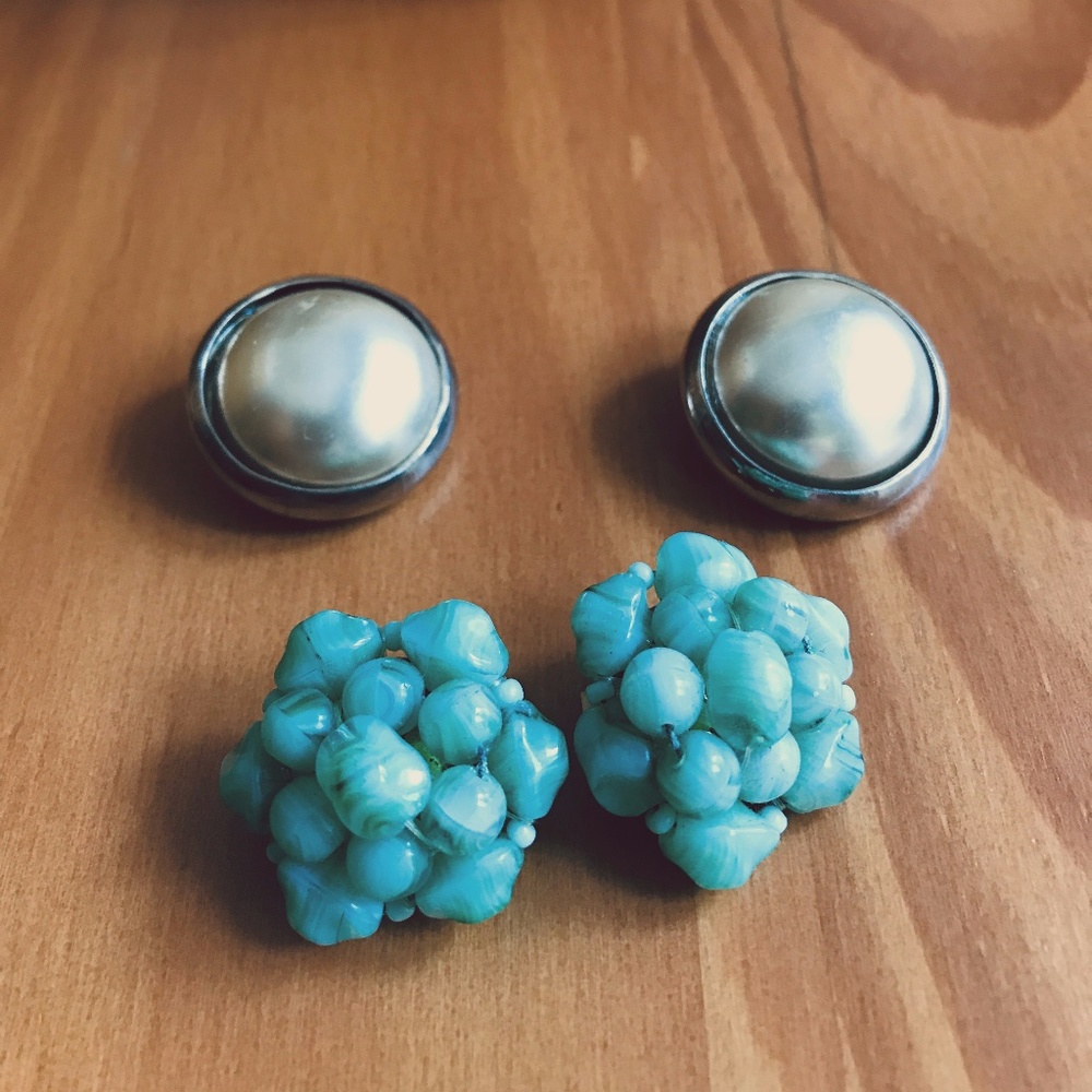Earrings Green Glass Faux Pearl  Clip Vintage J16